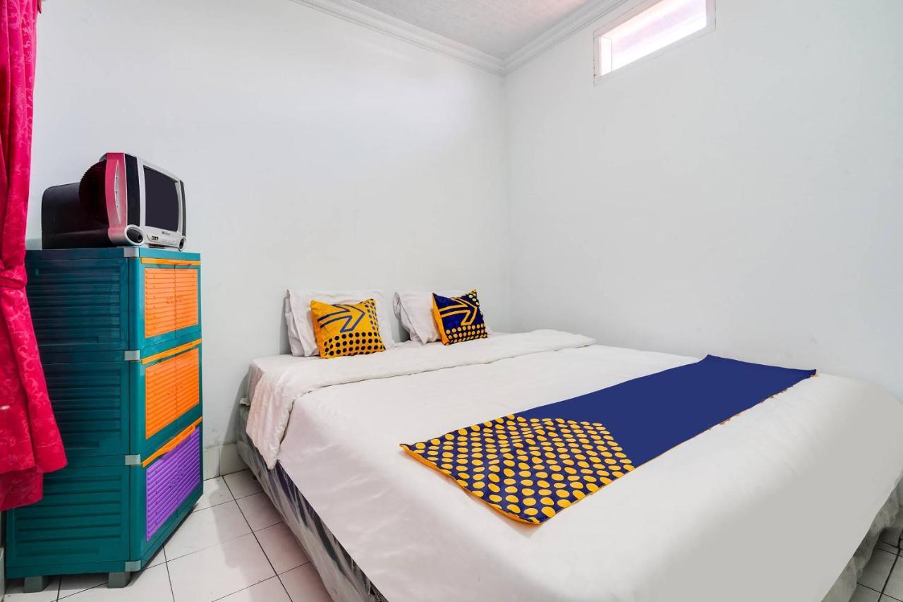 Hotel Spot On 91386 De Jawara Syariah 2*